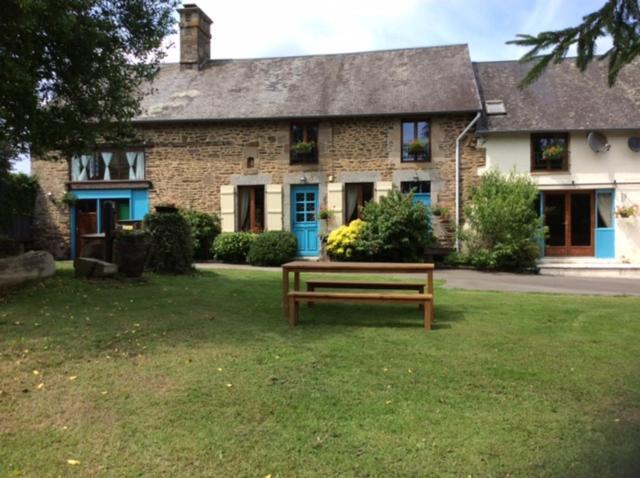 La Cahudiere Saint-Martin-de-Landelles ภายนอก รูปภาพ